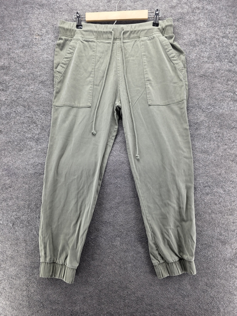 Cloth & Stone Pants Womens L Green Jogger Relaxed Twill Drawstring Pockets 27 In